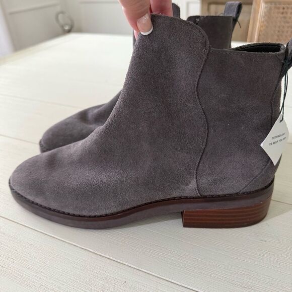 Cole Haan River Waterproof Suede Booties in Gray with Wood Heel 8.5 NWOB - Picture 3 of 11